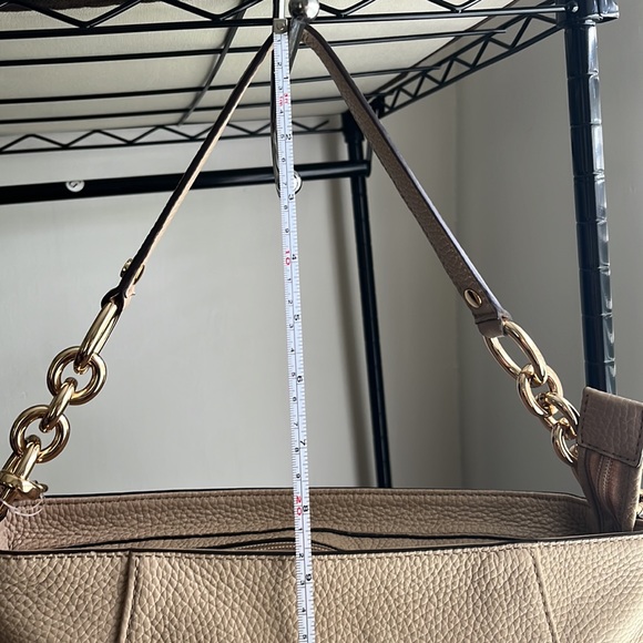 **sold elsewhere** NWT Michael Kors Convertible Strap Tan Leather Shoulder Bag - Picture 15 of 17